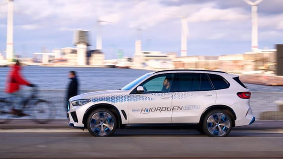 BMW continue de miser sur l’hydrogène