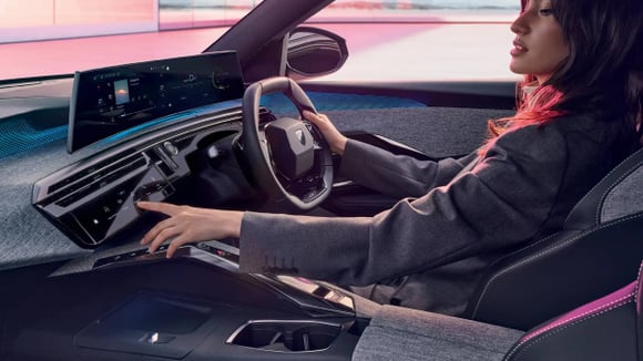 En Australie, les Peugeot sont proposées avec un volant à droite, comme ce 3008.