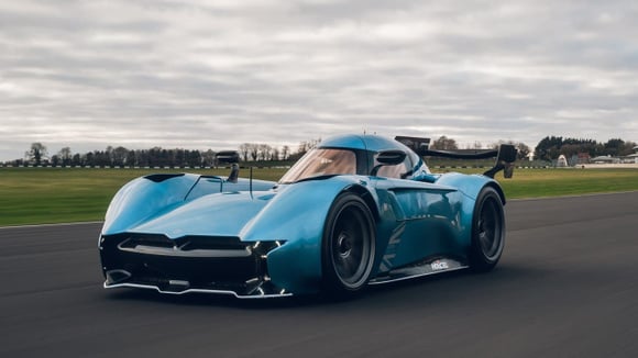 En prototype, la McMurtry Spéilrling Pure a battu plusieurs records marquants sur circuit.