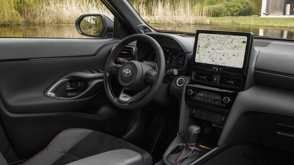 Intérieur du Toyota Yaris Cross : matériaux perfectibles et améliorations annoncées