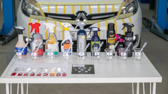Le TCS a évalué neuf nettoyants anti-insectes selon plusieurs critères