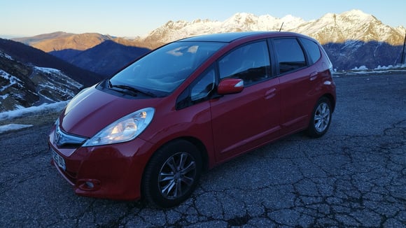 Honda Jazz hybride de 2011 concernée par la panne de compresseur de climatisation