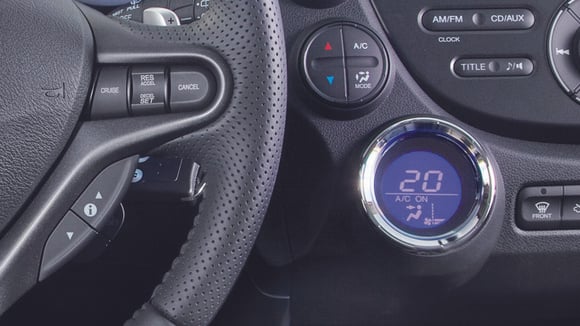 Honda Jazz hybride de 2011 avec une panne de compresseur de climatisation