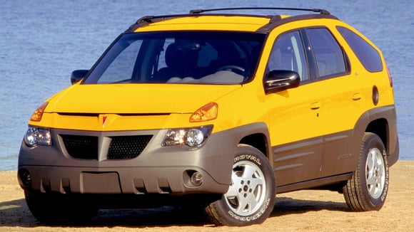 La Pontiac Aztek, souvent citée parmi les voitures les plus laides
