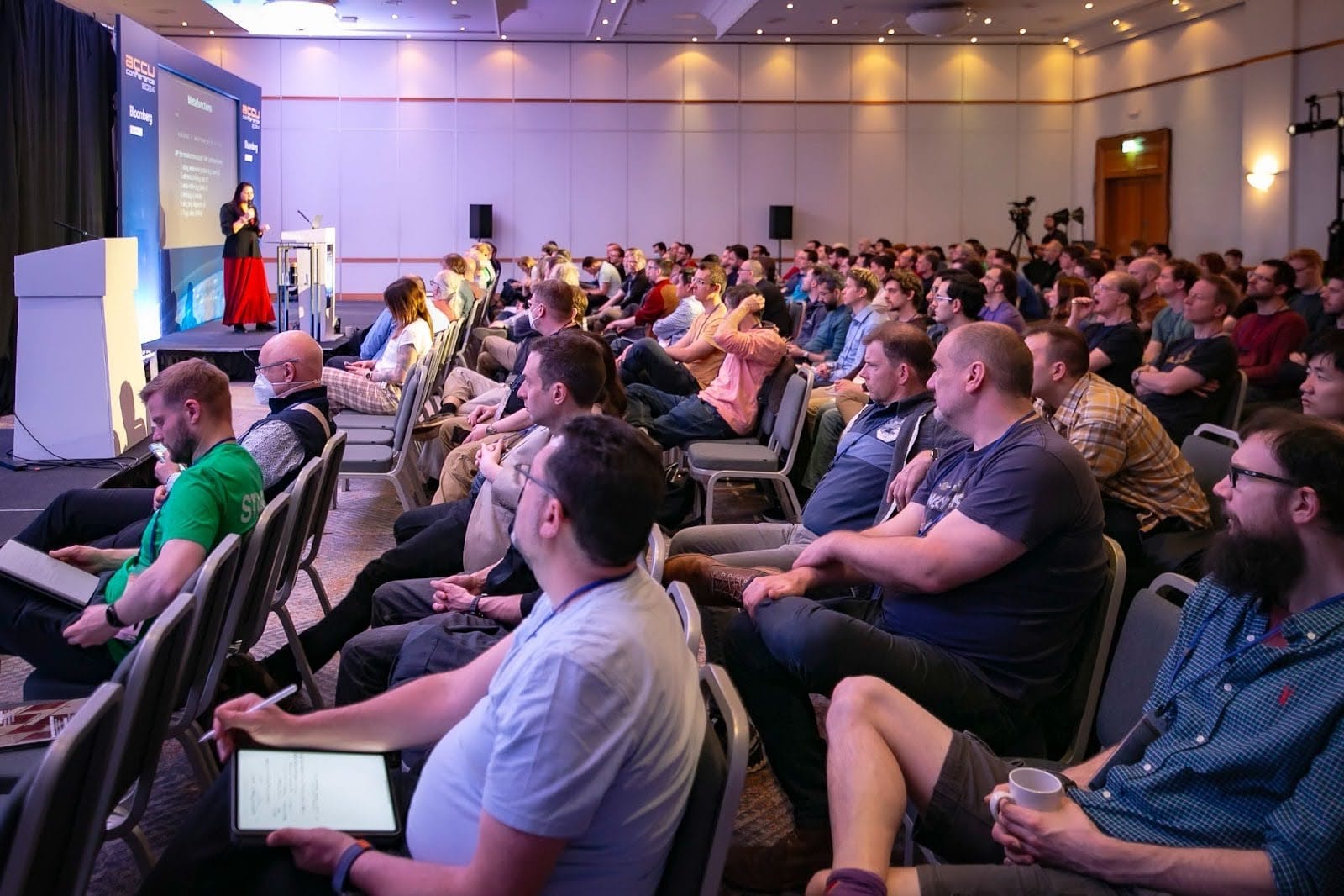 الحاضرون في حدث التواصل التقني لمؤتمر ACCU