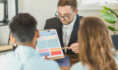 The real estate expert helps you build, optimize and transmit your assets.