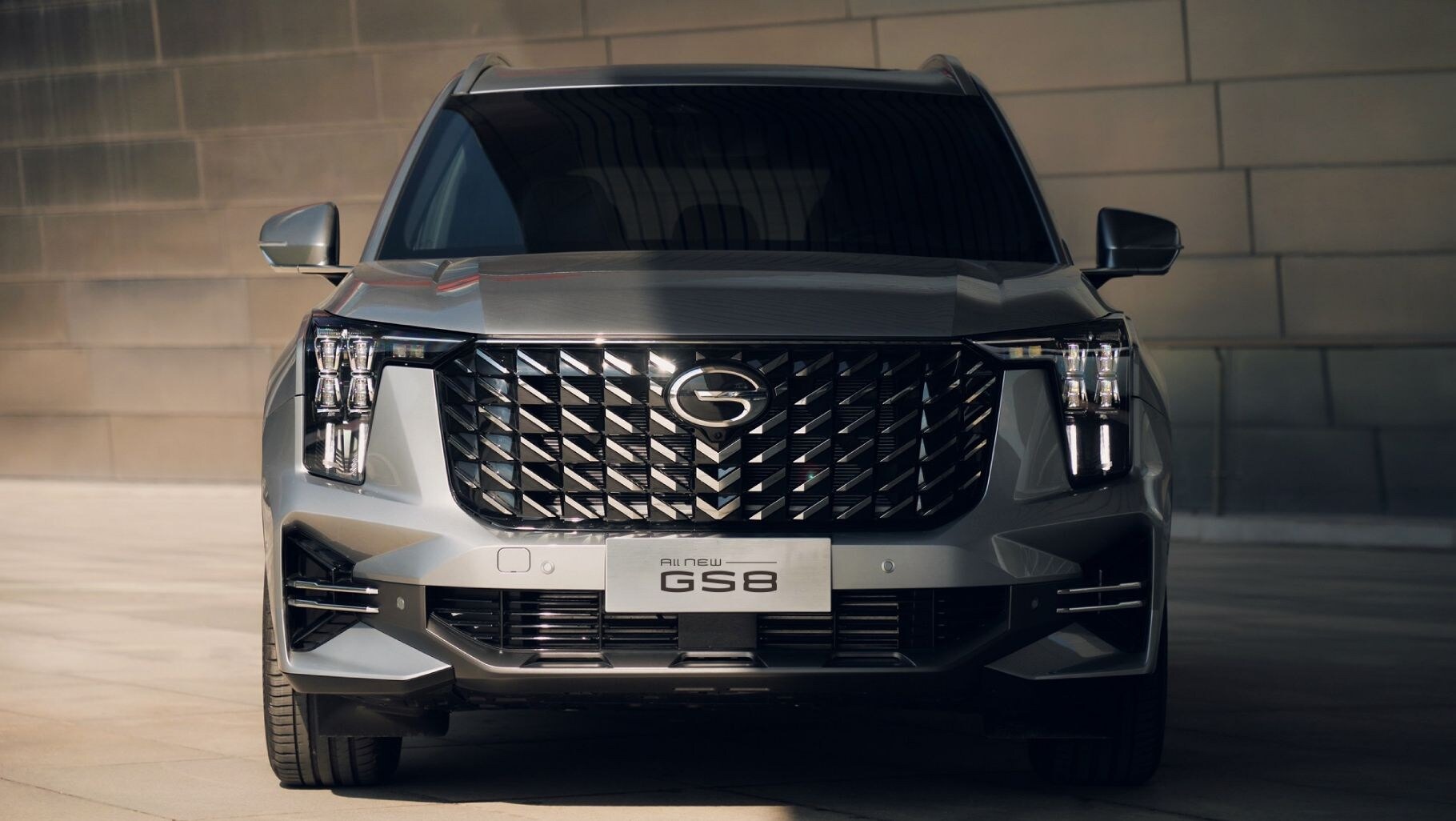 Front view of GAC GS8