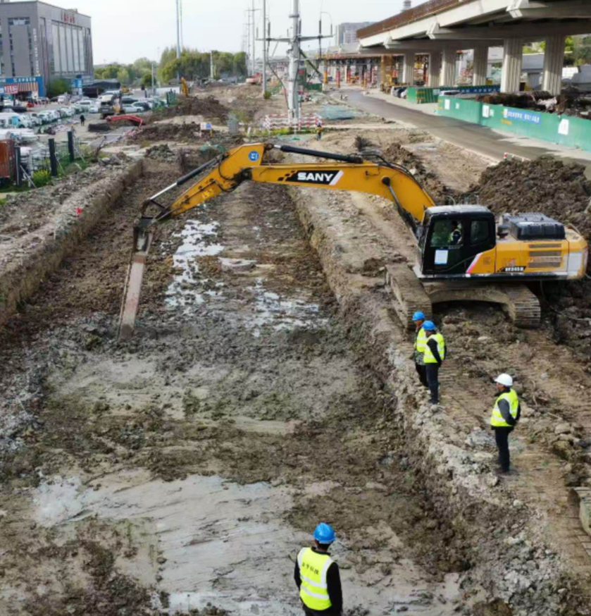 construction site, excavator working