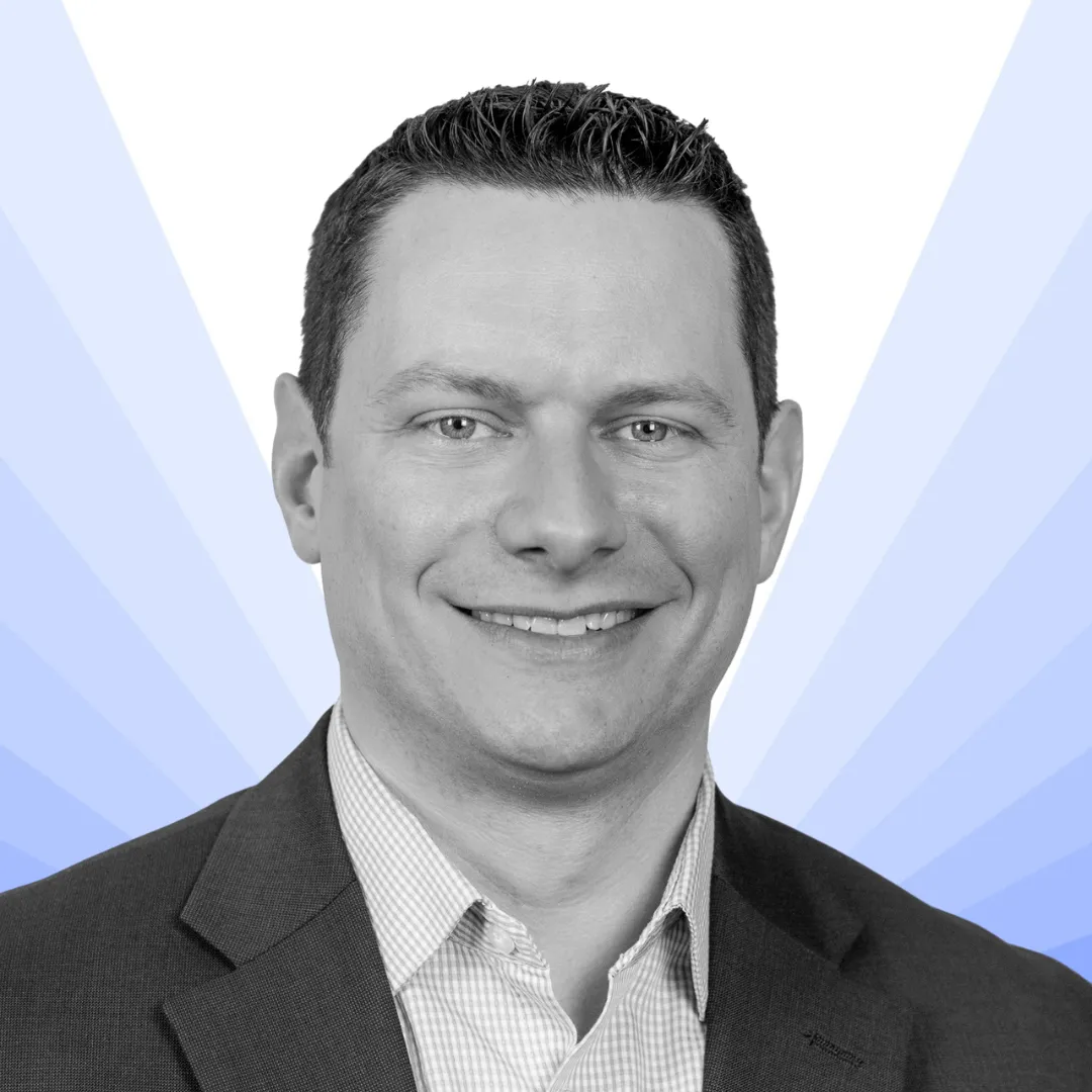 Aaron Groh Headshot