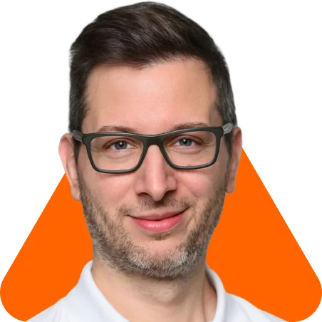 Máté Benedek - Axoflow