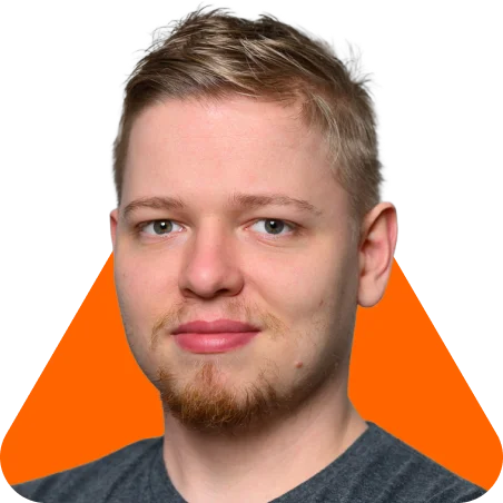 Bence Csáti - Axoflow