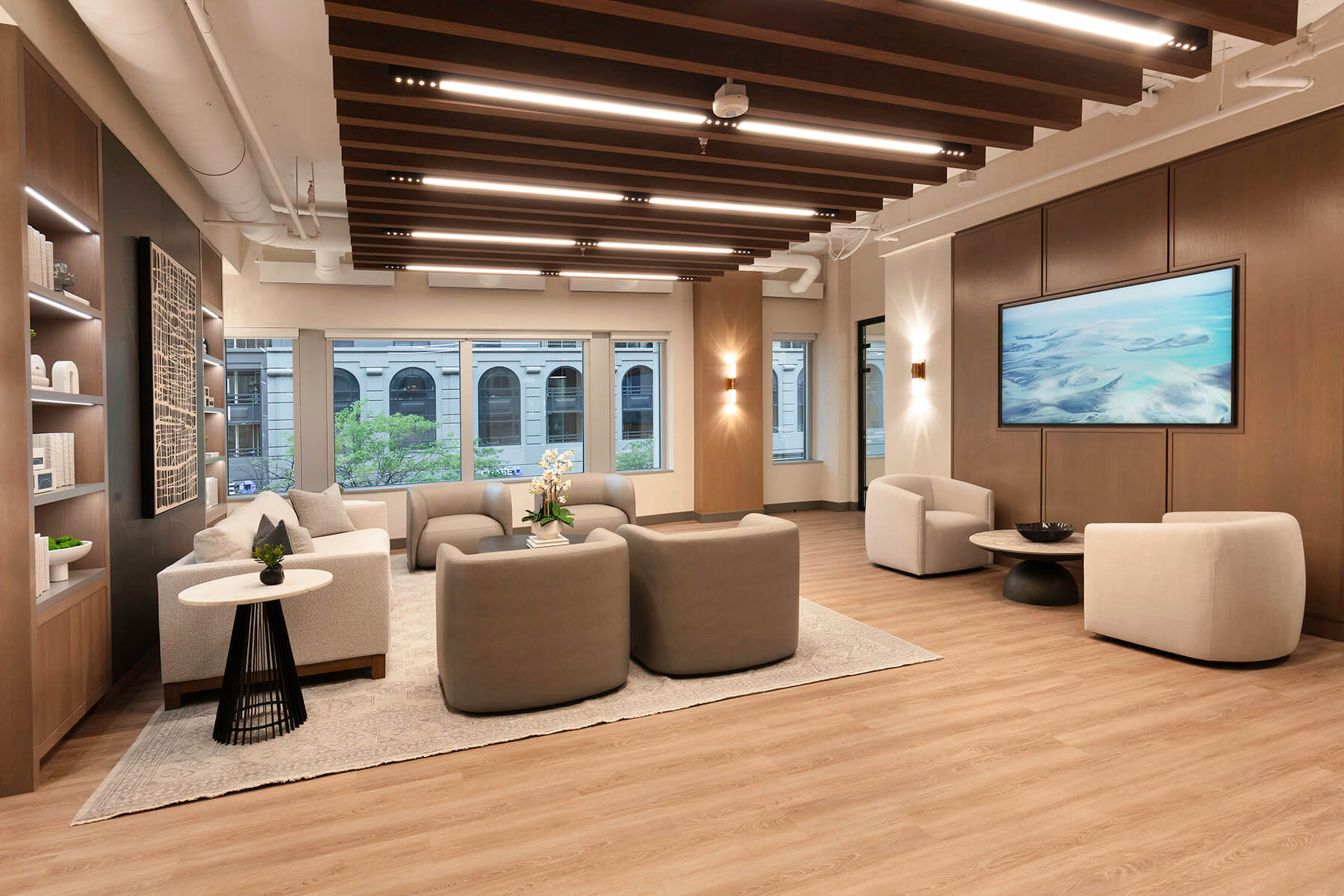 Breakout seating and couches with a TV setup.