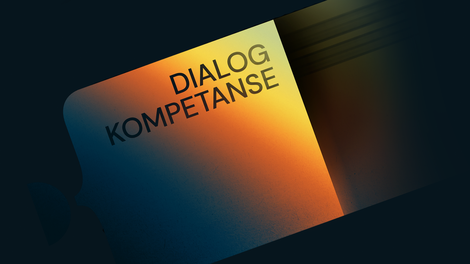 The Dialog Kompetanse logo on a card with an orange gradient