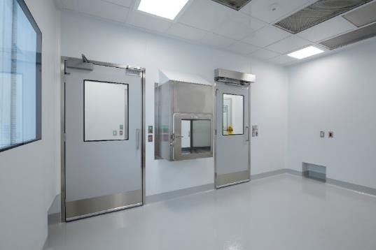 CleanSpace modular doors and pass-throughs