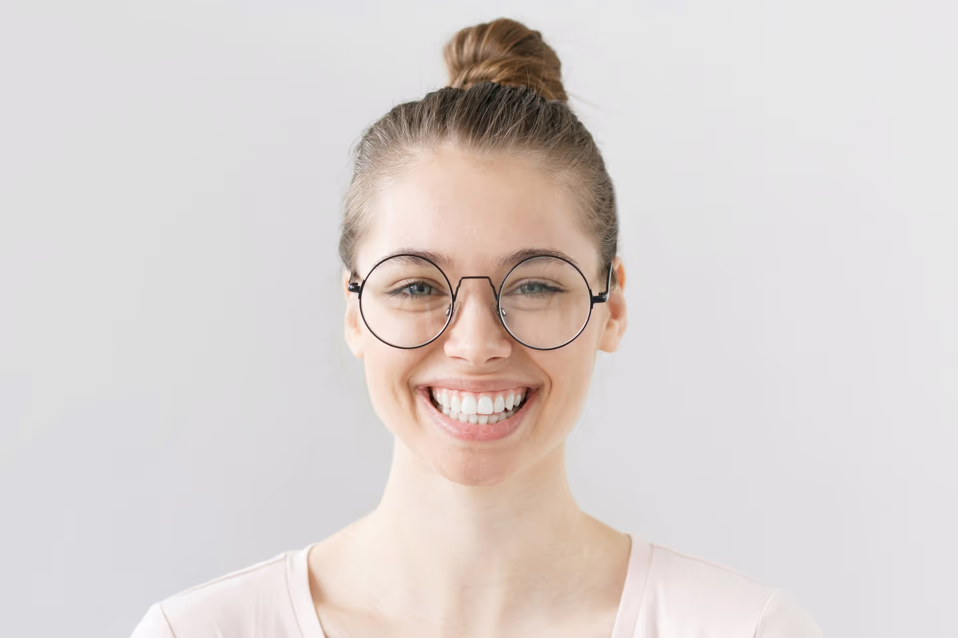 Illustration for blog post: Master Your Smile An In-Depth Guide to Exceptional Oral Hygiene