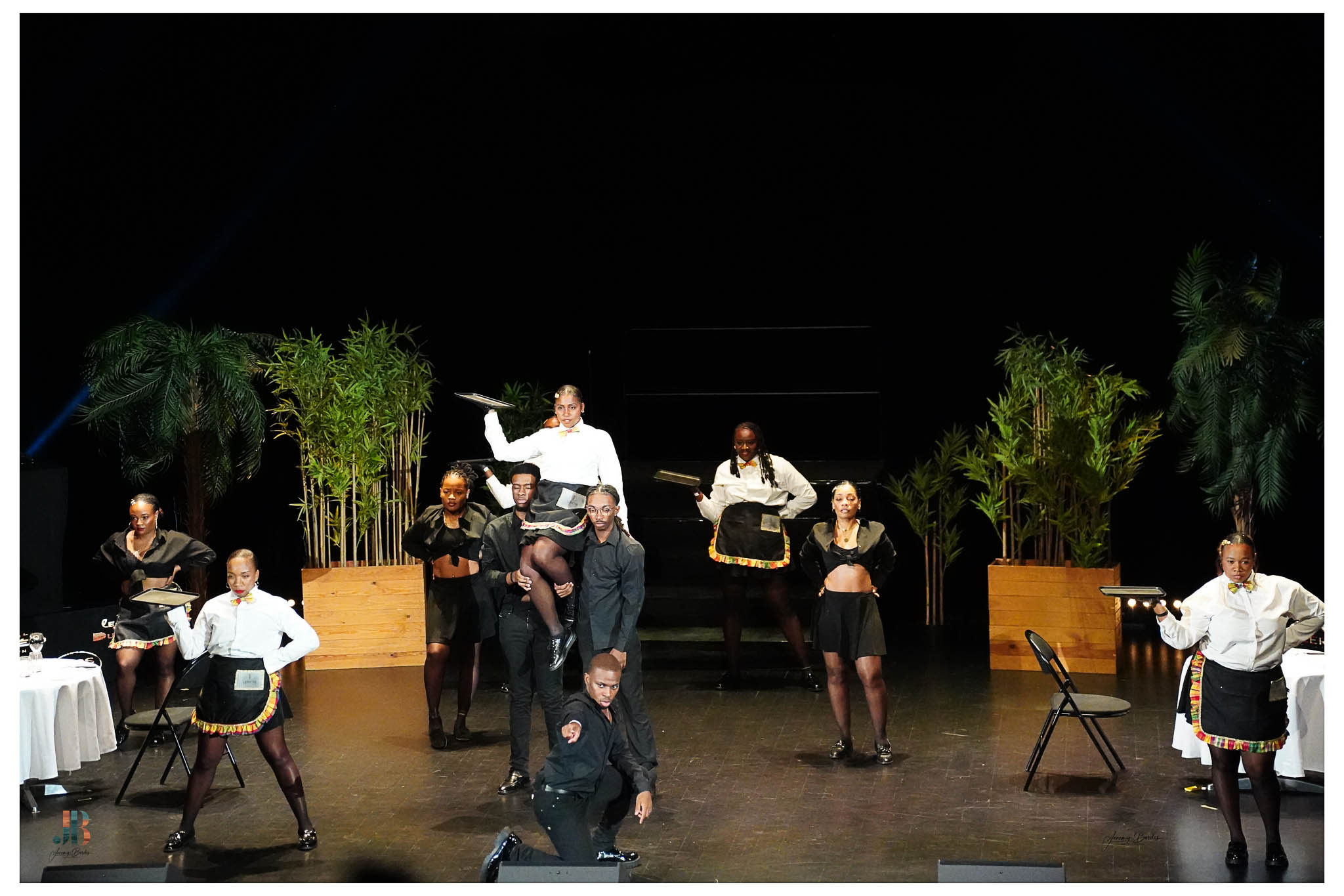 Le groupe de danse Madness