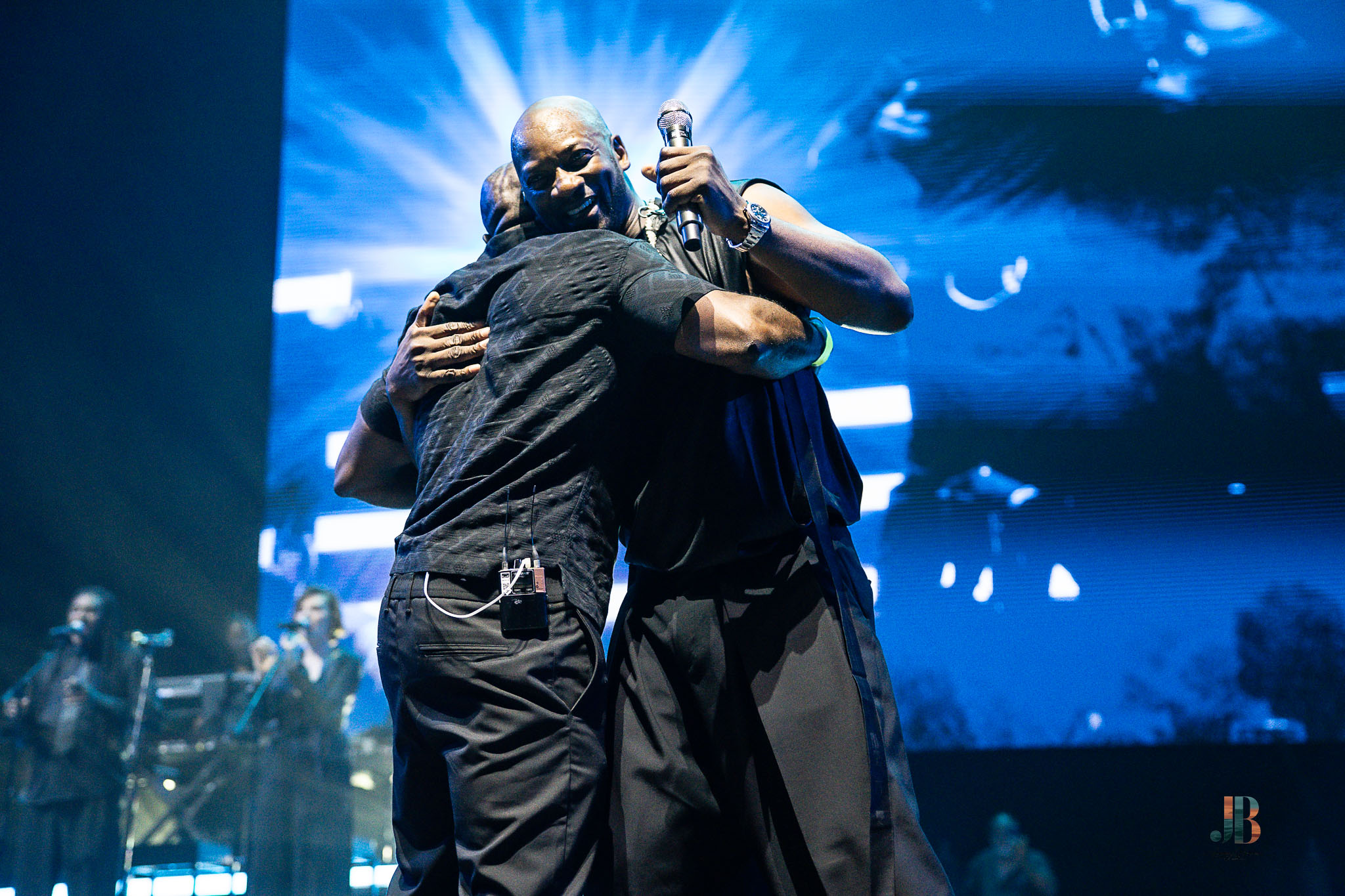 Marc Antoine et Singuila moment d'émotion photo Jeremy Bordes