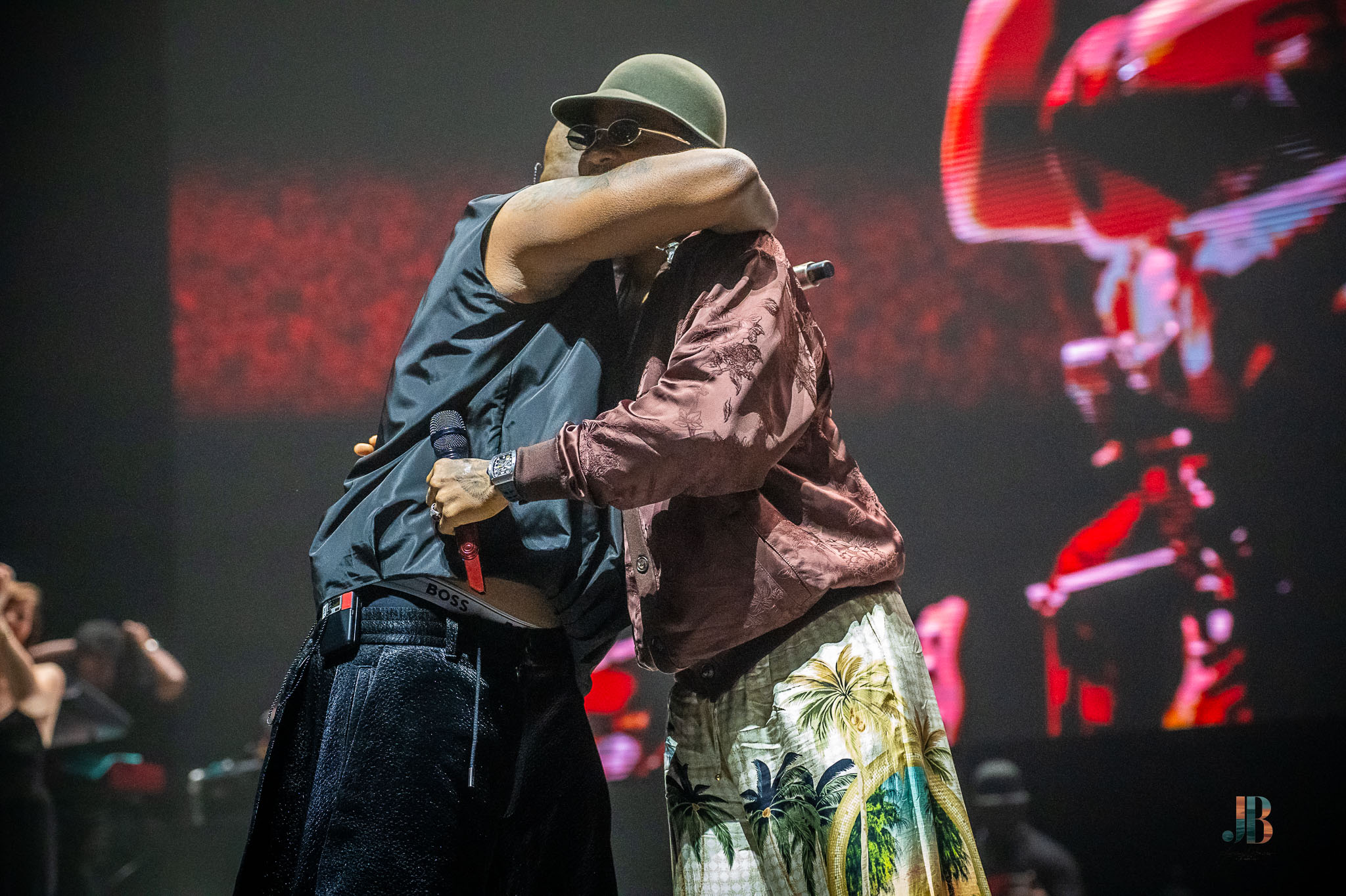 Fally Ipupa et Singuila moment émotion photo Jeremy Bordes