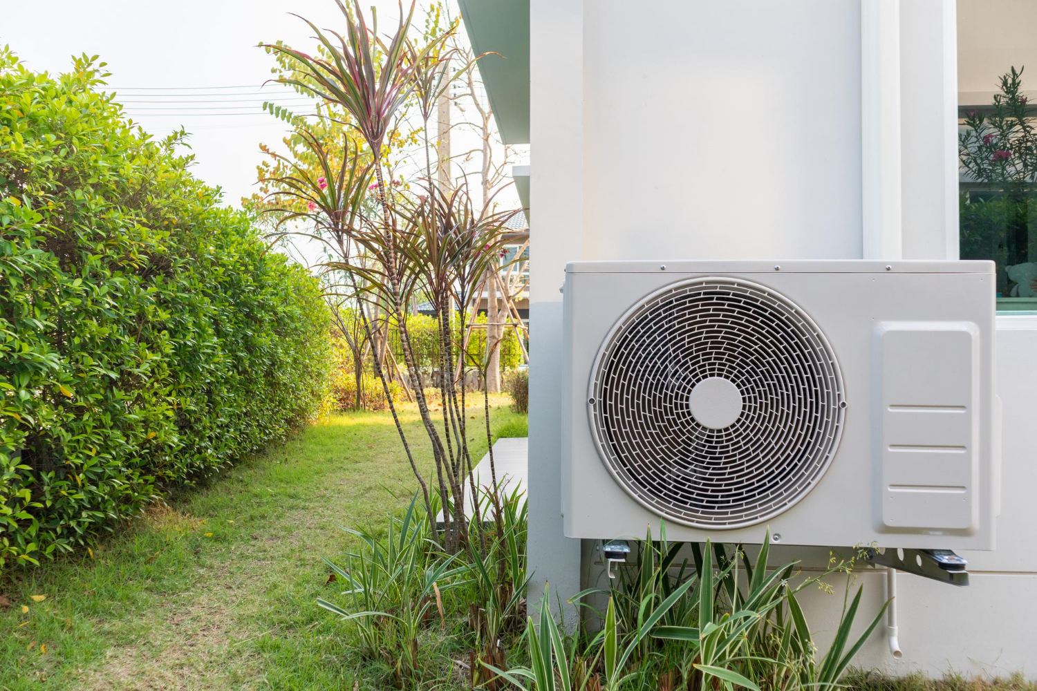 Signs Your Outdoor AC Unit Needs Immediate Attention In Boyd