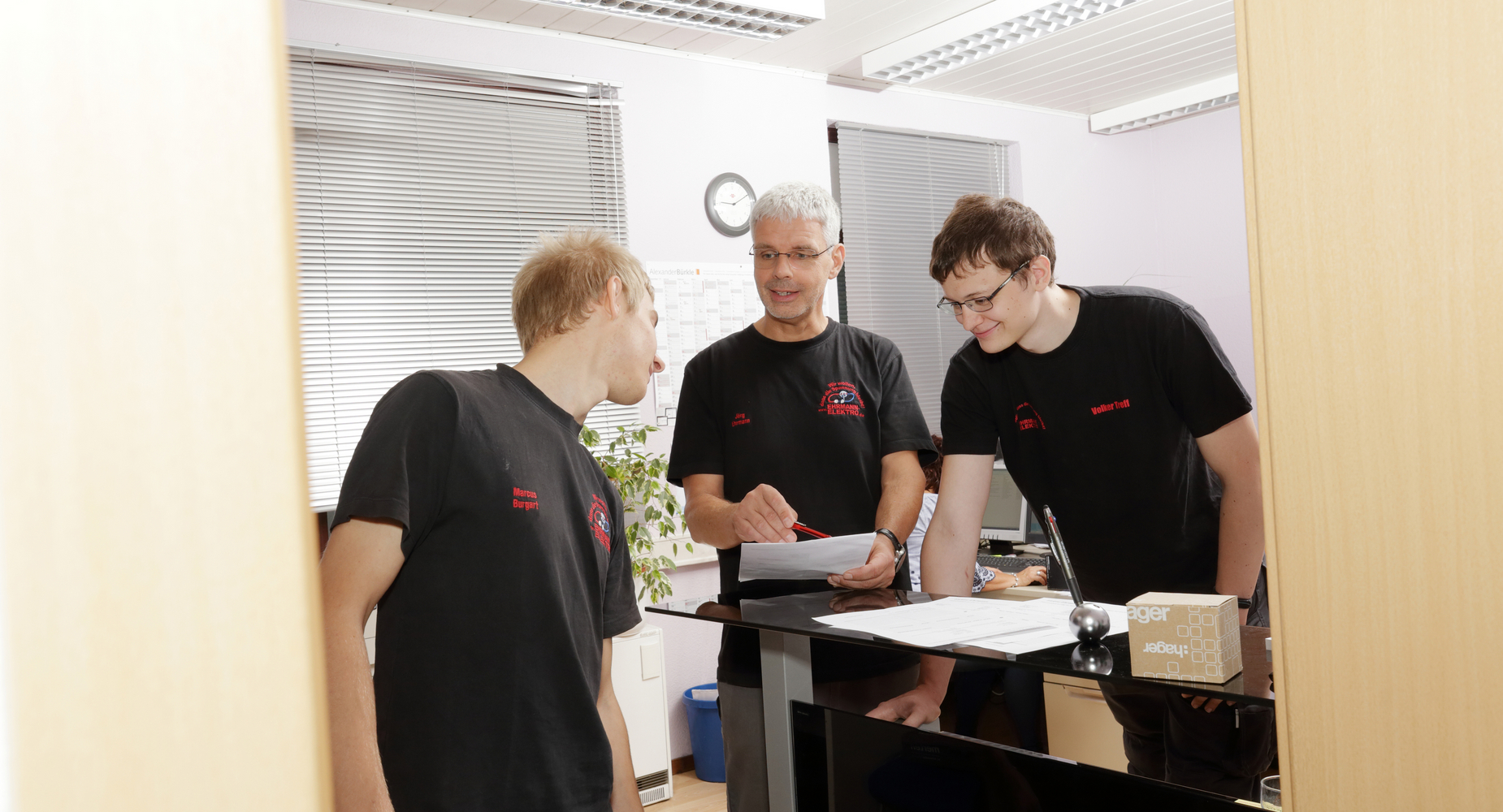 Trotz monatelanger Suche endlich den passenden Elektroinstallateur gefunden
