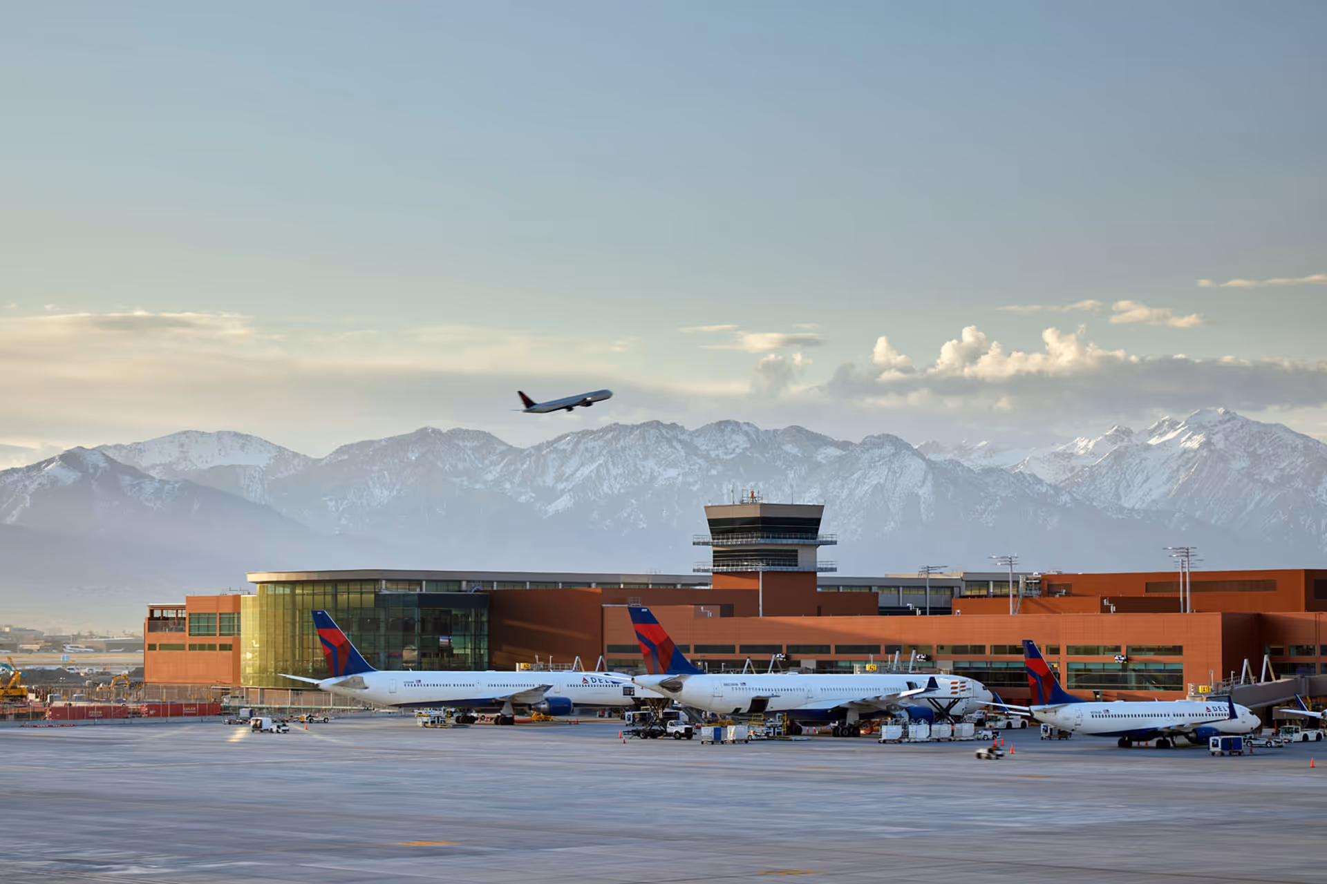 Lady Chauffeur Black SUV