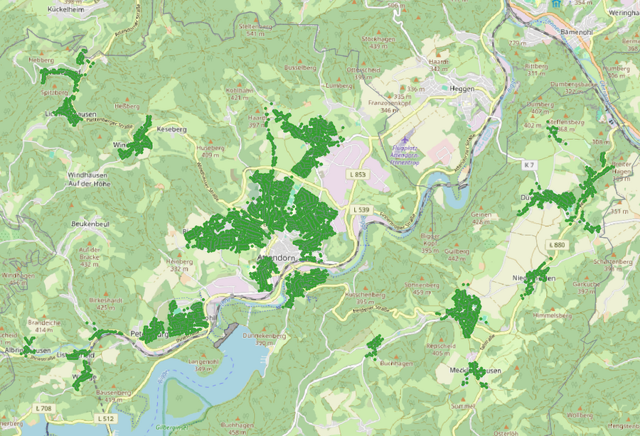 Bild vergrößern: Landkarte von Attendorn und Umgebung mit grün markierten geplanten Glasfaser-Ausbau-Vorhaben.