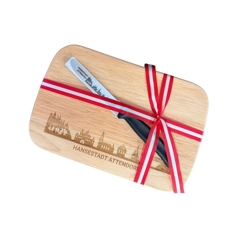 Holzbrettchen mit Messer im Set