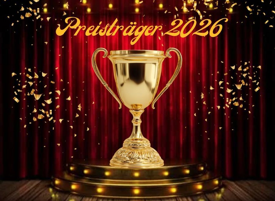 Bild vergrößern: Pokal auf einer Bühne