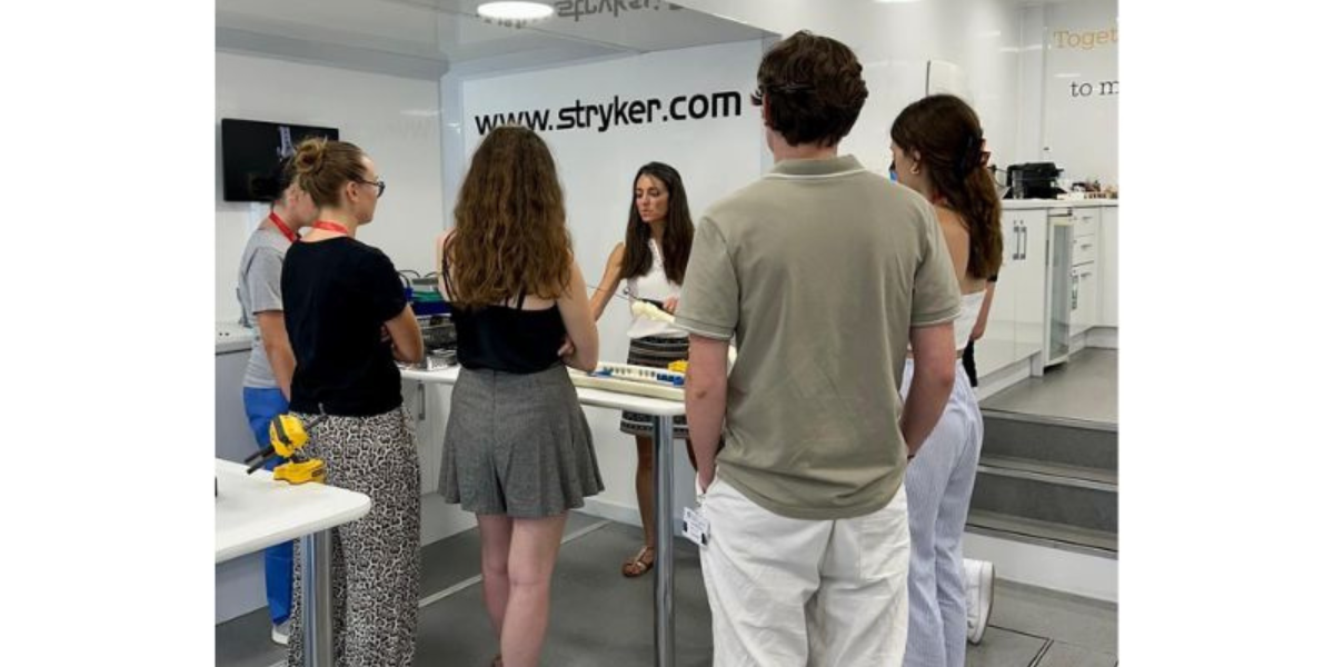 Une formation immersive pour les équipes grâce au camion Stryker