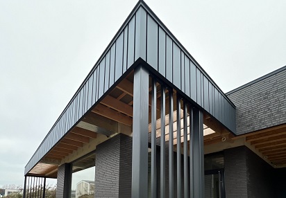 Modernios fasado lamelės išskirtinei architektūrai.