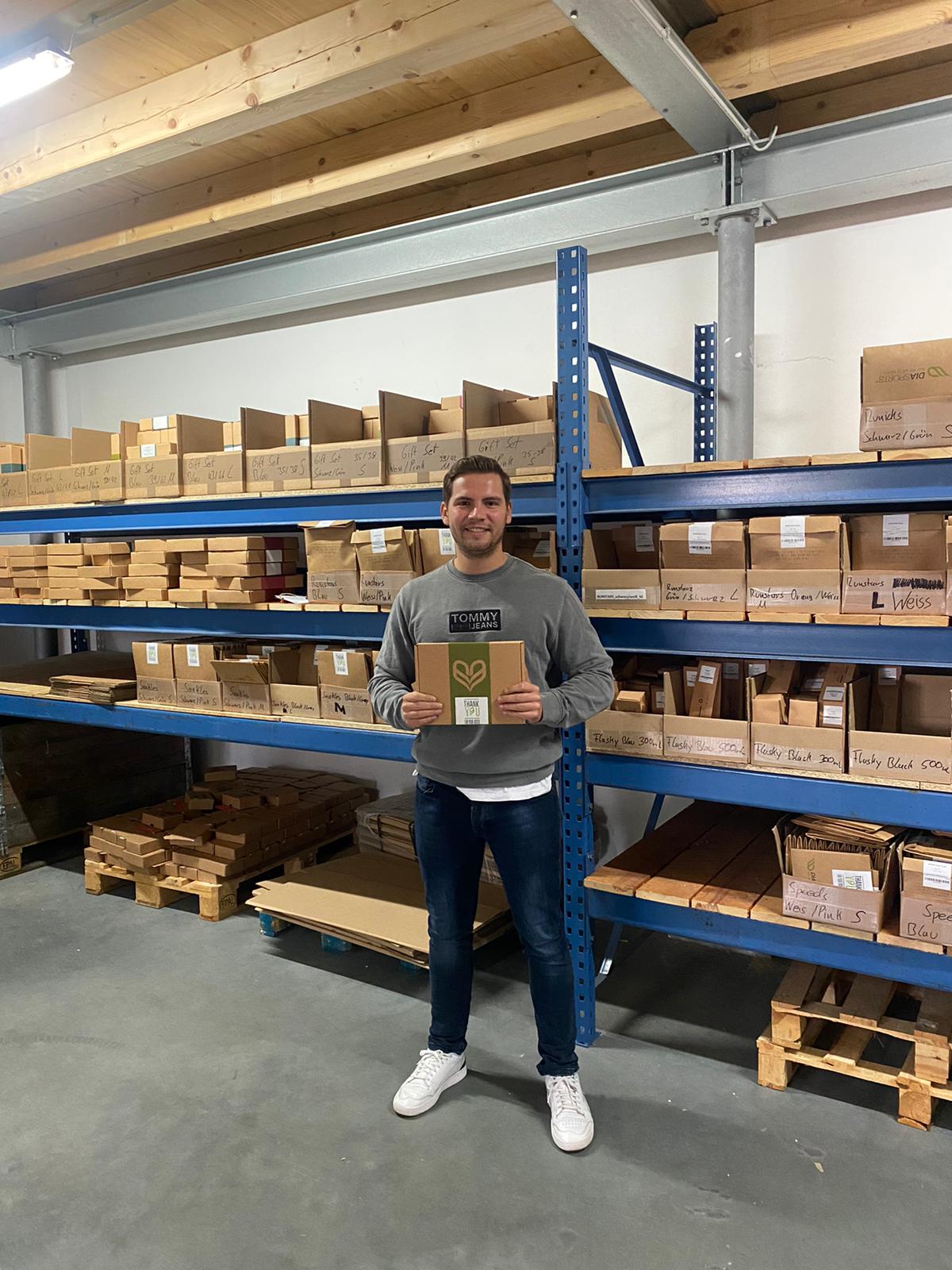 Nils im Lager von Diasports