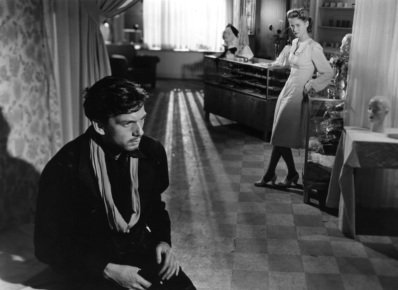 https://criterion-production.s3.amazonaws.com/NDZjHYIl5DfpEV4Cb82hWl0dG6ExOm.png