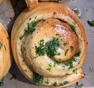 Fluffy garlic rolls