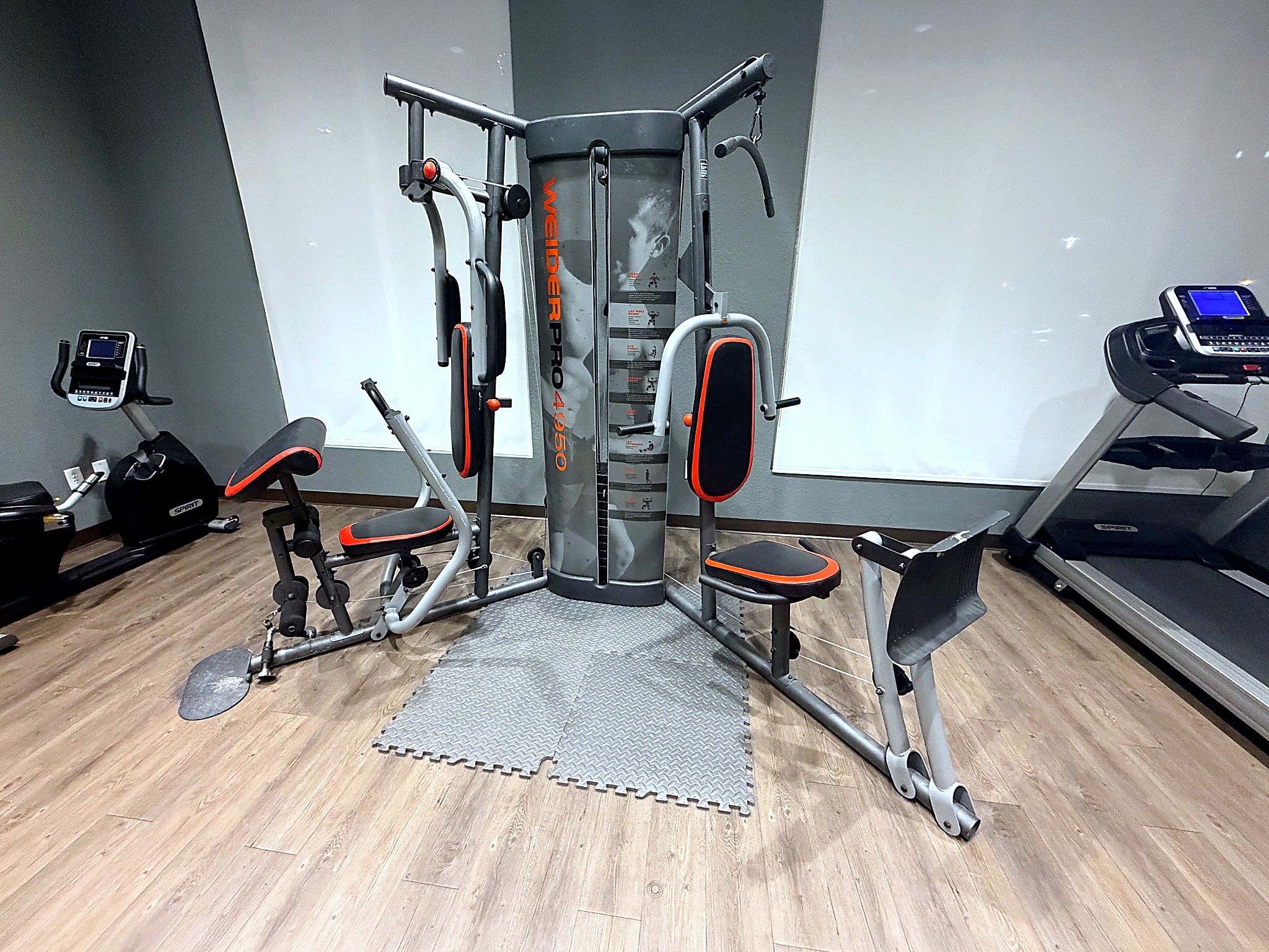 Gym weight machine