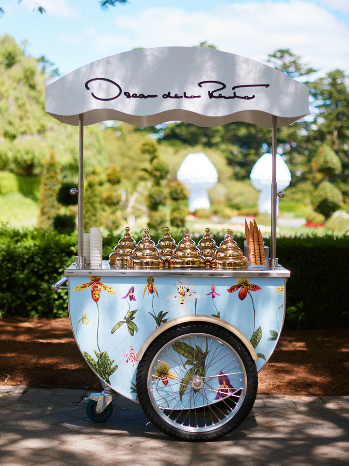 Oscar de la Renta PS25, Show Cart Design, Photo 1