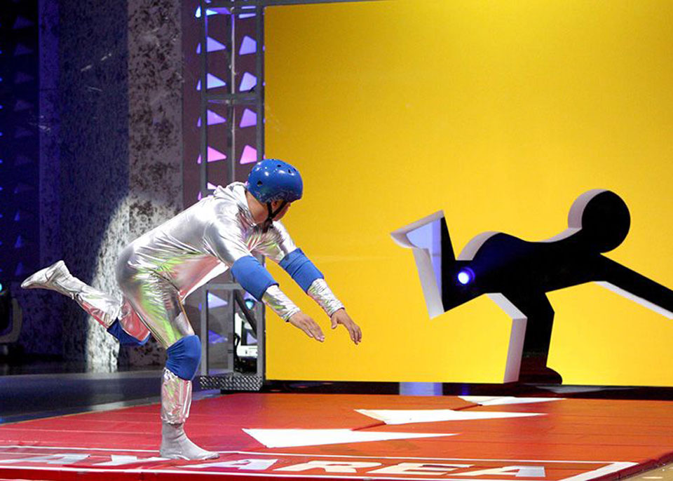 hole in the wall image