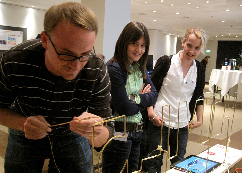 wire loop game image