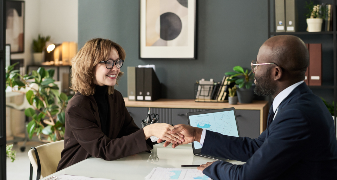 Cómo diseñar un proceso de onboarding de clientes escalable con monday.com