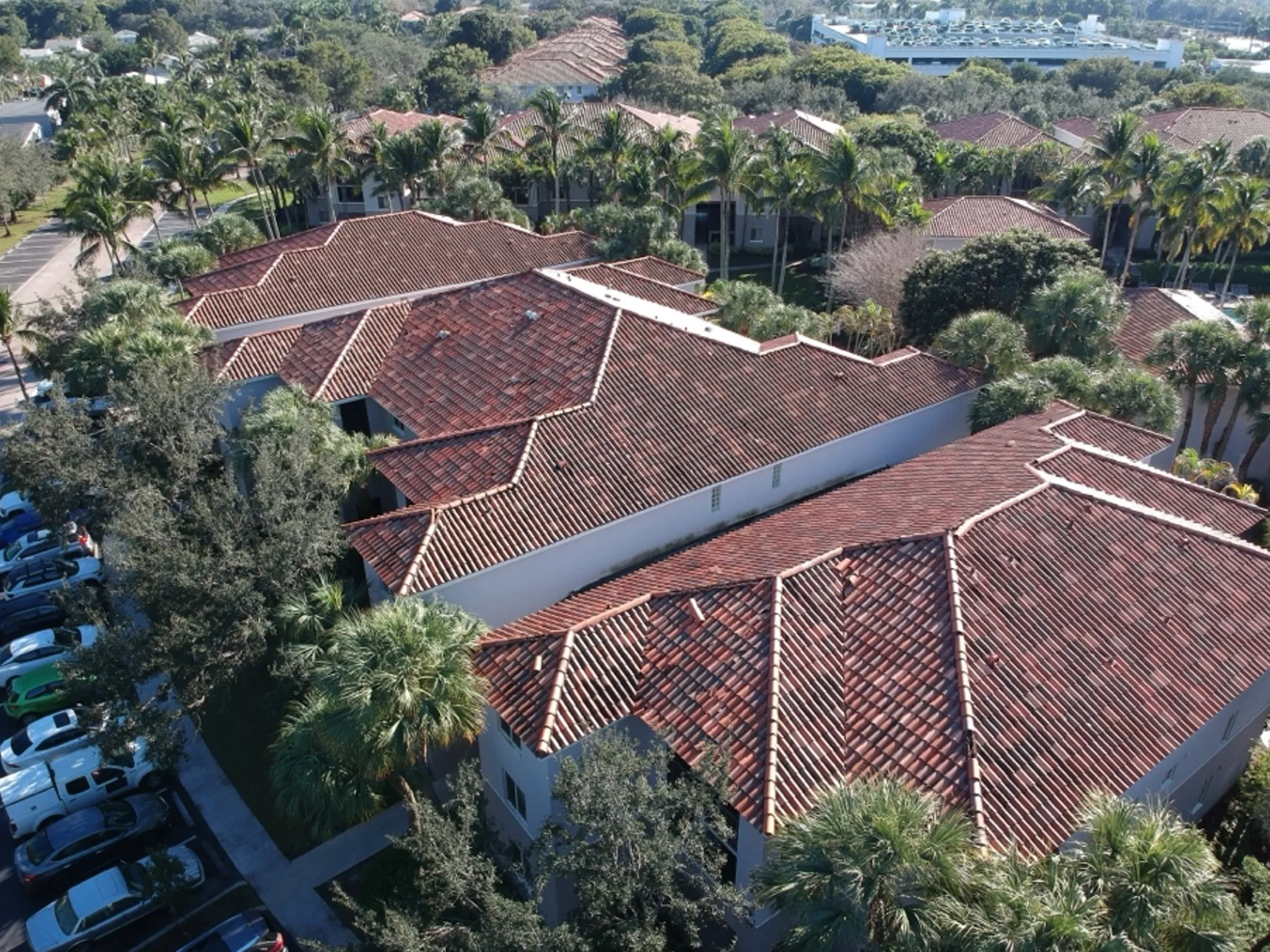 Three-story residential building at Sabal Pointe Apartments in Coral Springs