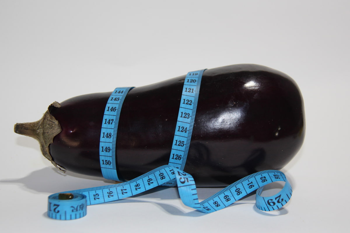 Myth: 'a good size.' - Himplant