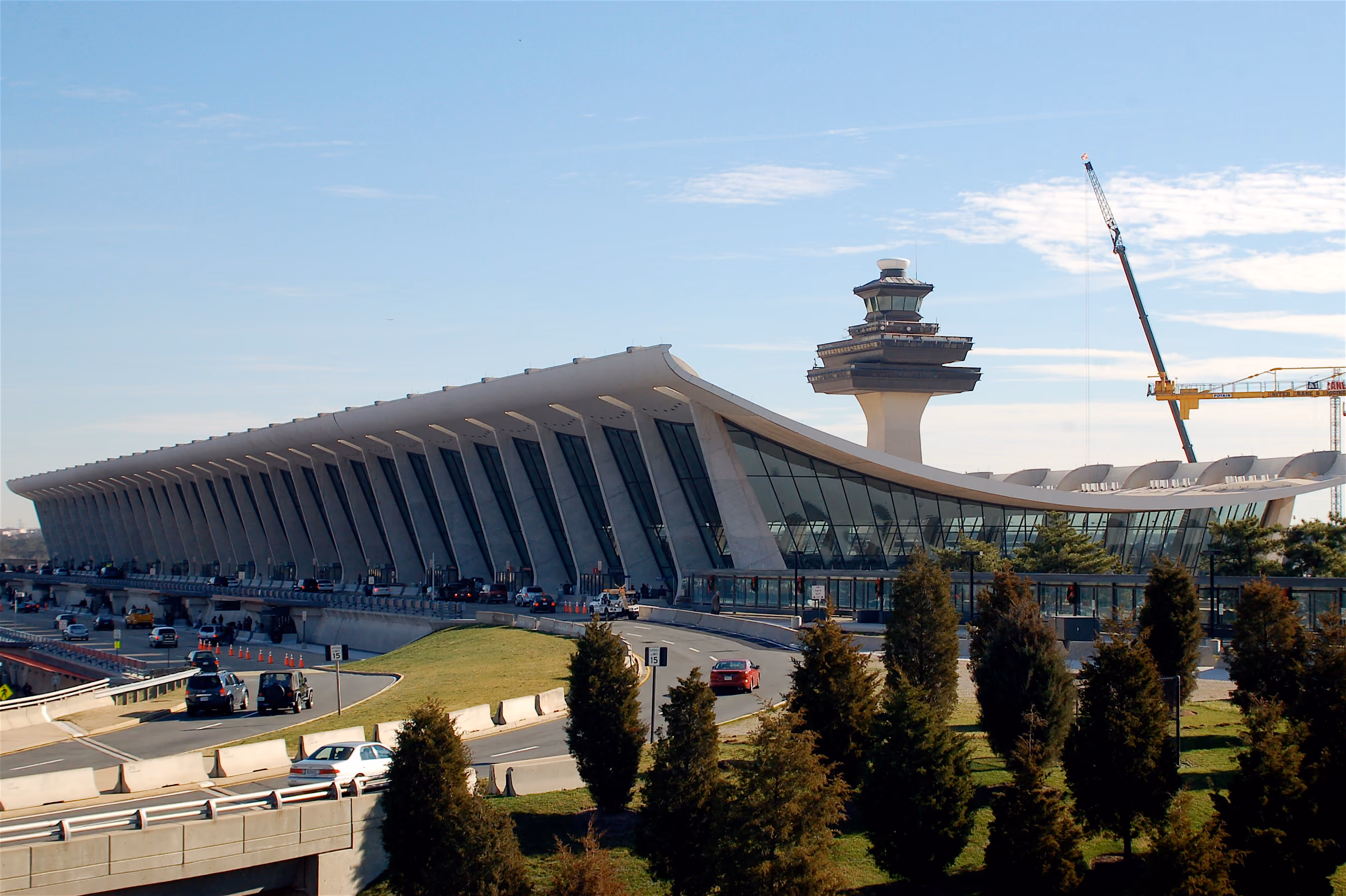 Washington Dulles International Airport (IAD)