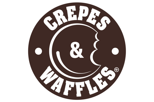 Logo redondo marrón con texto blanco Crepes & Waffles y dibujo de crepe mordido.