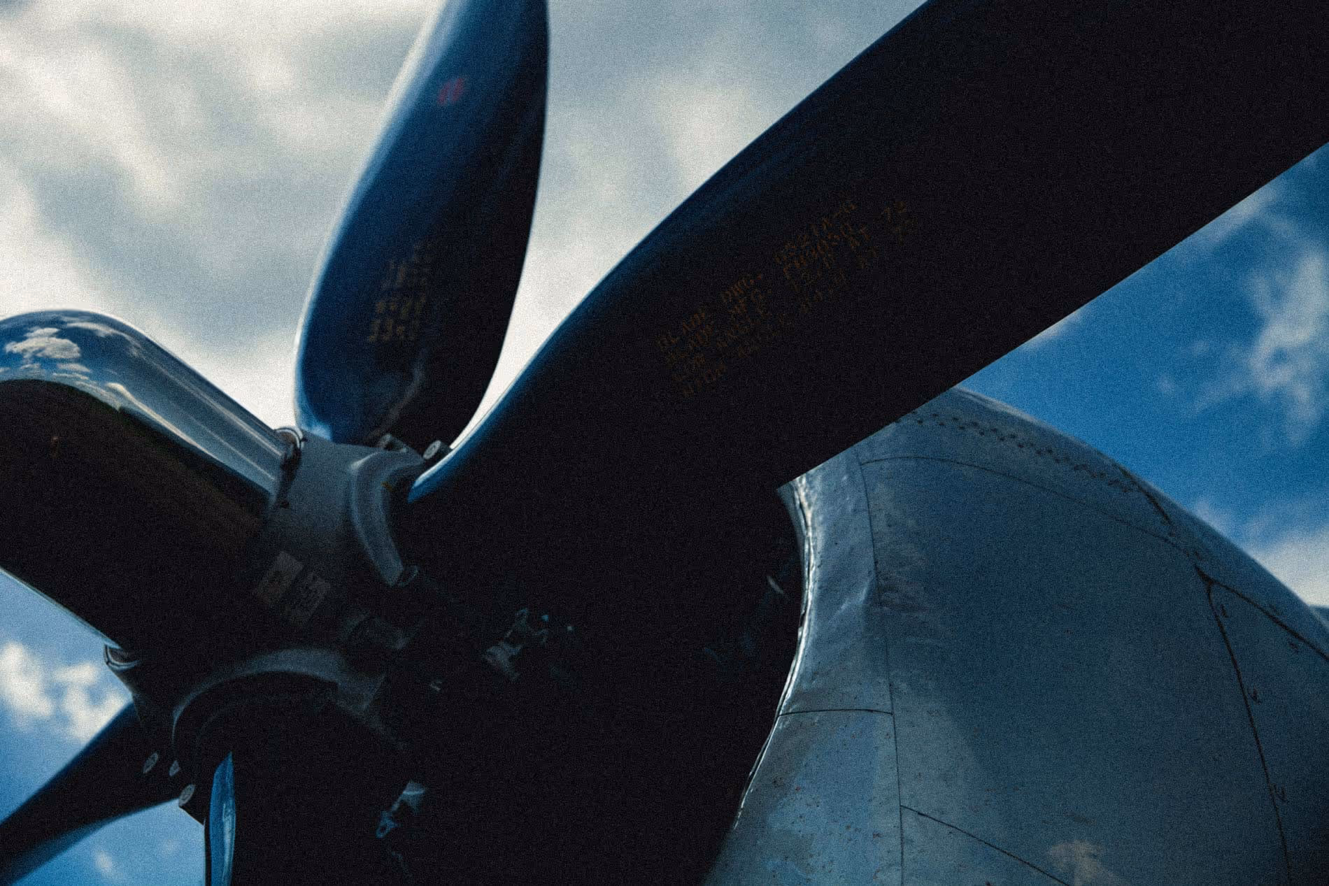 An evocative photo of an airplane propeller