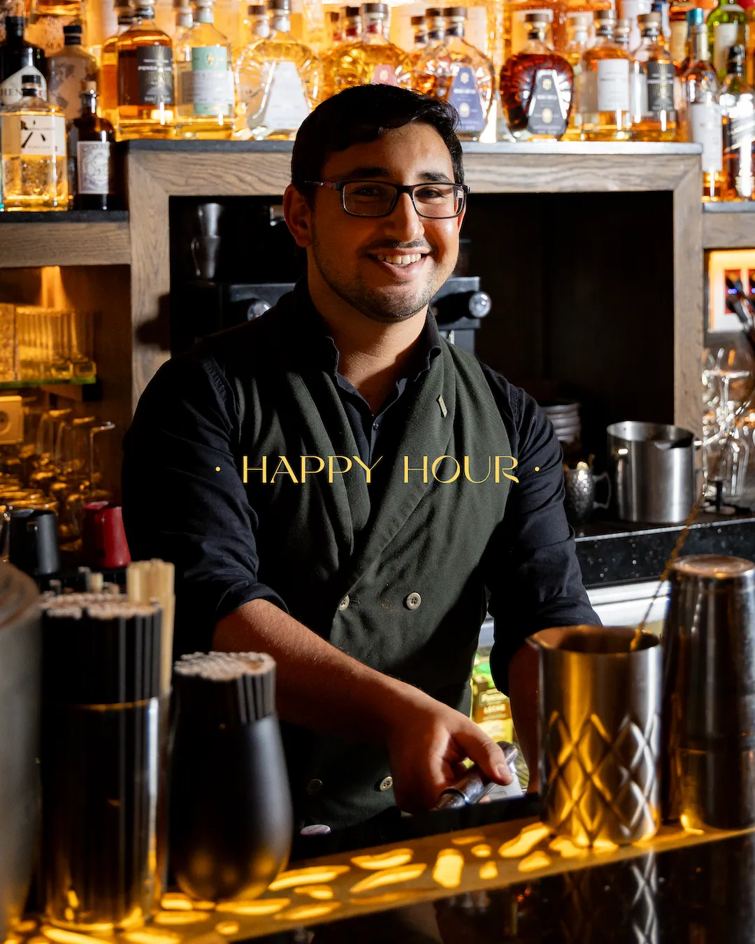 Happy hour en la barra de ABYA