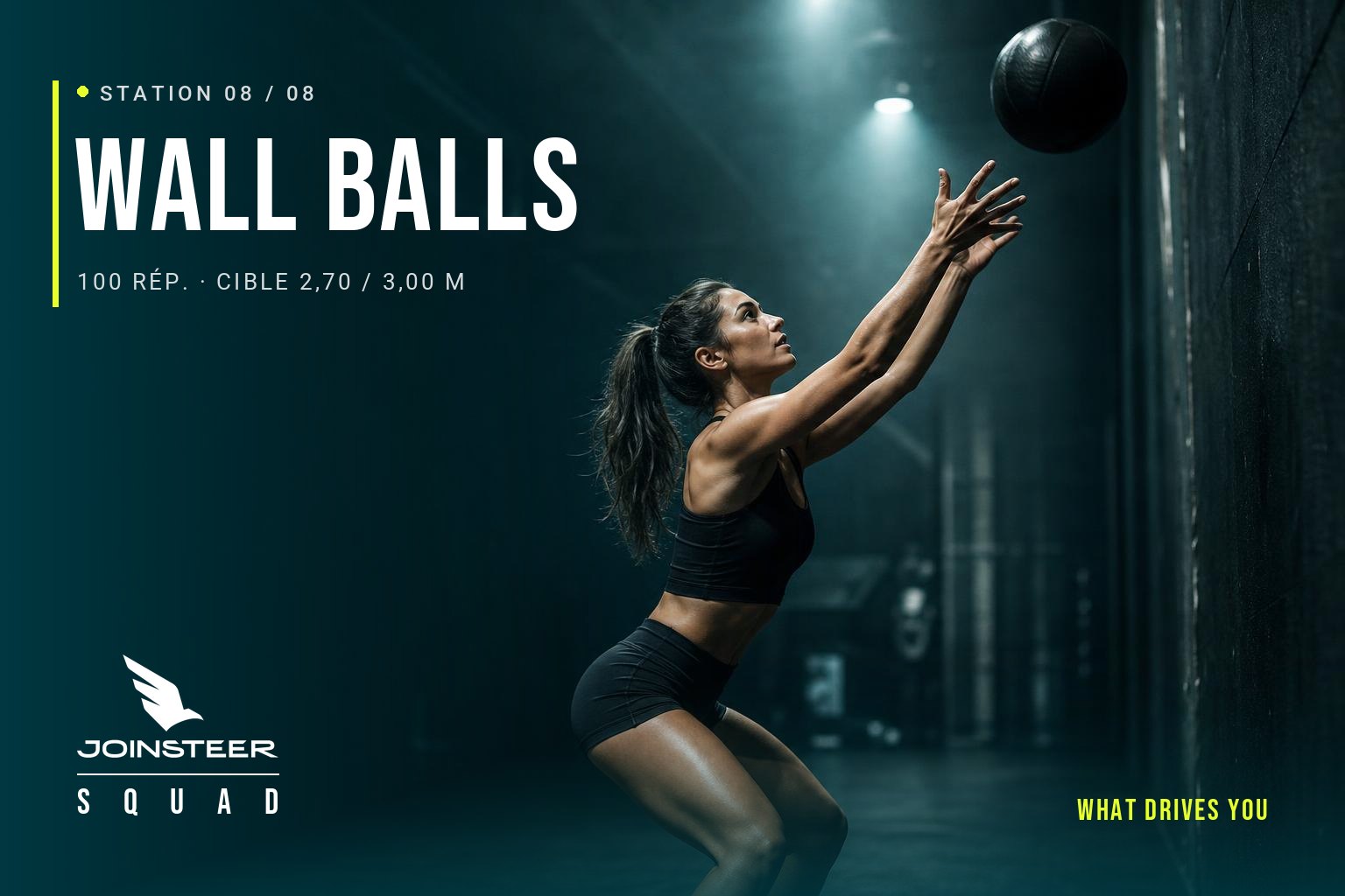 Station 8 HYROX : athlète lançant une wall ball vers la cible, illustration JOINSTEER SQUAD