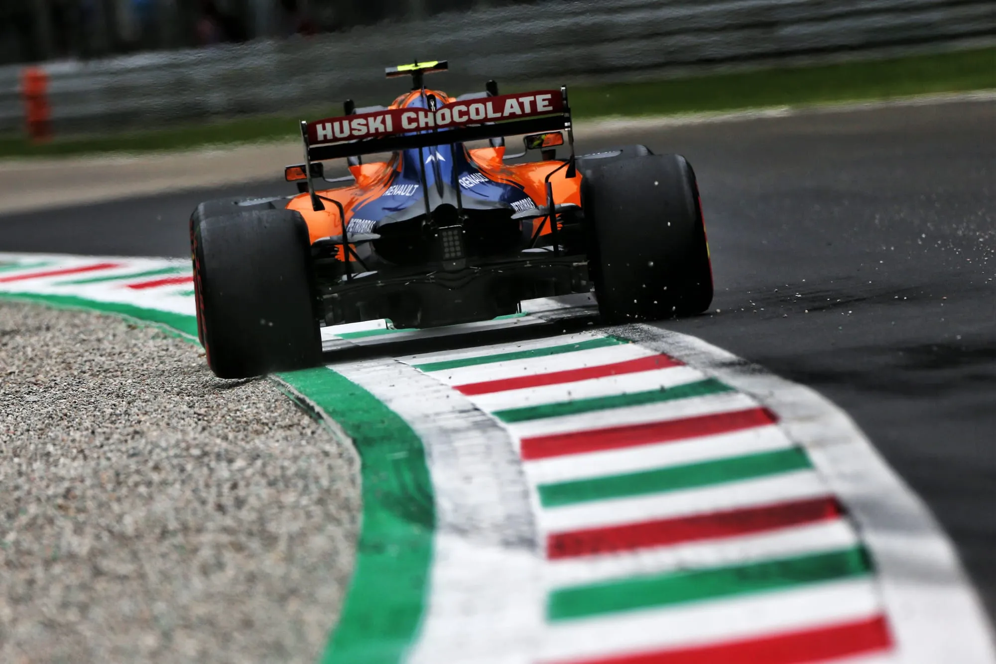 Les Défis Financiers de McLaren : Quand le Sponsor Manque à l'Appel 💼