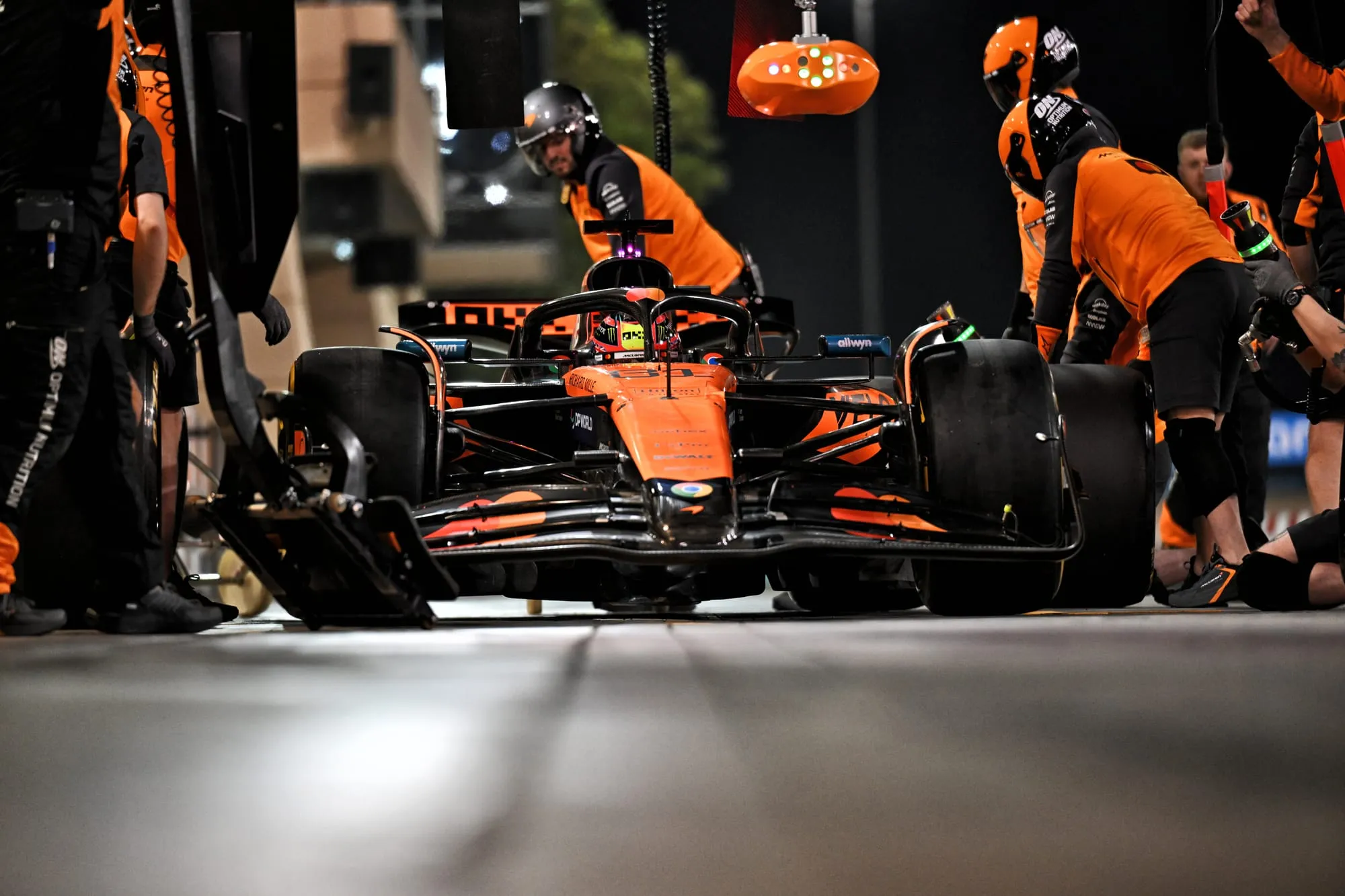 Le Grand Mouvement de McLaren : Une Révolution pour la F1 🚀