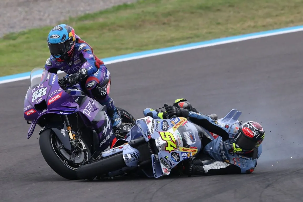 Révélations sur la gestion des crashs lors du sprint MotoGP en Argentine 🏍️💥