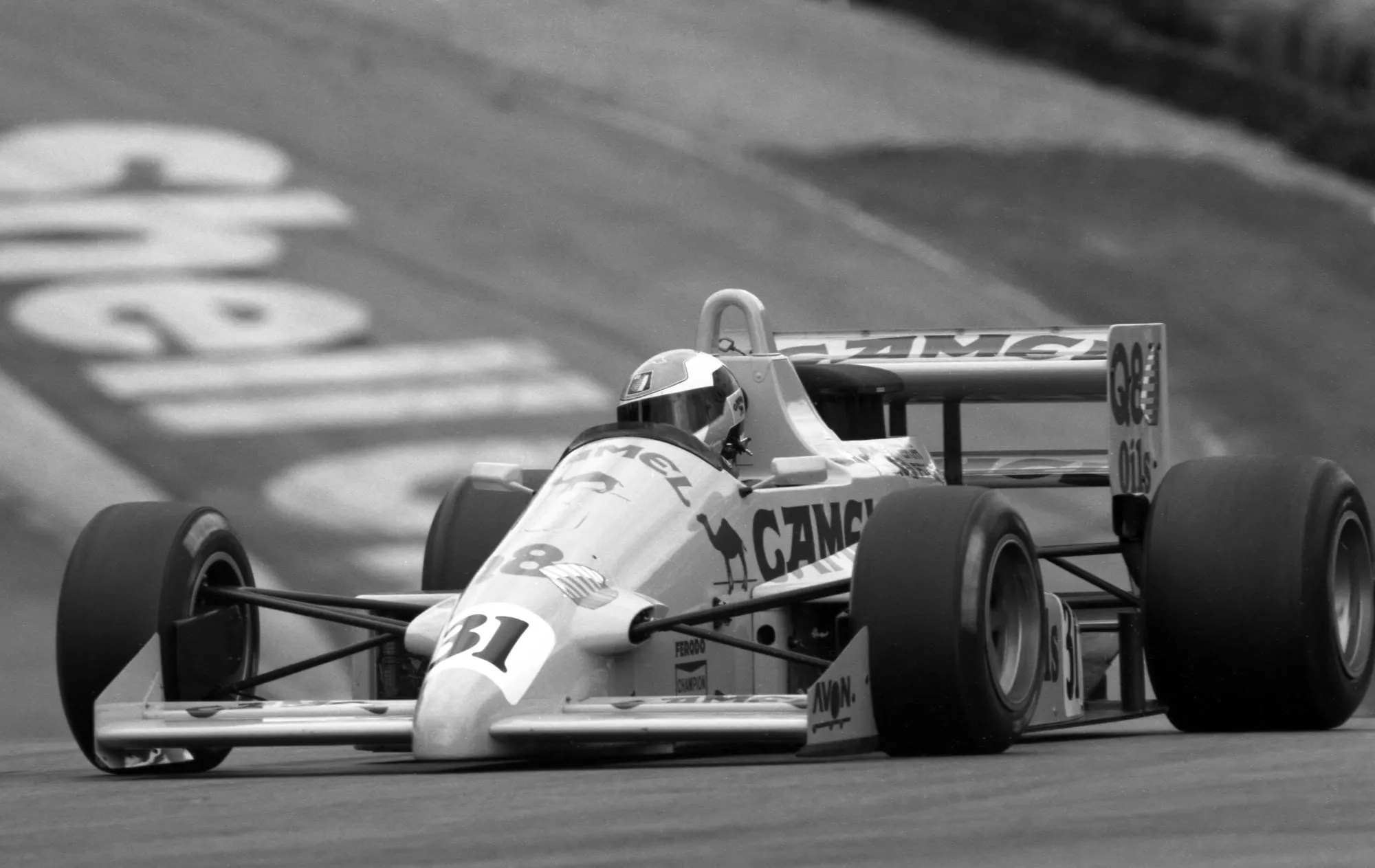 Eddie Jordan: Le Génie Incompris de la F1 🌟