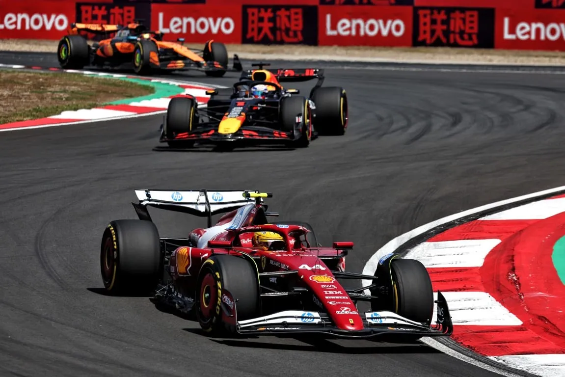 Victoire éclatante de Hamilton pour Ferrari au GP de Chine 🏆